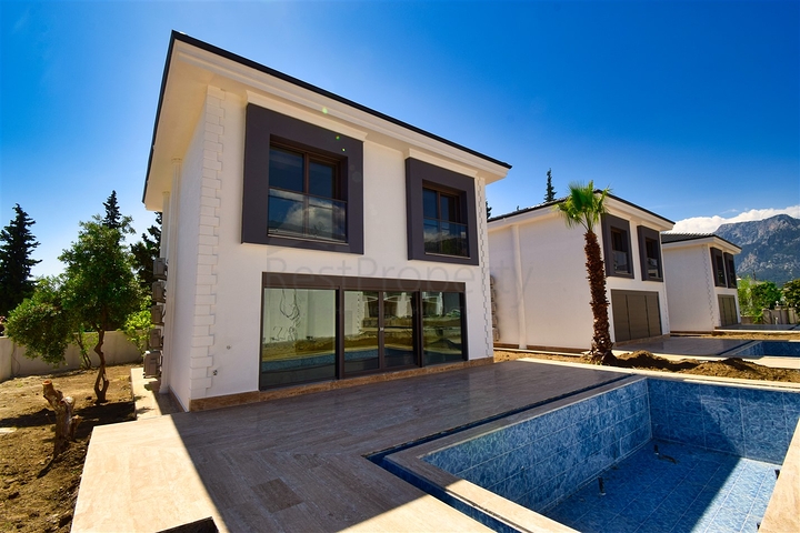 فلل 4 + 1 في كيمير - منطقة أنطاليا 