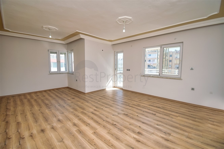 شقة 3+1 في حي ينيغيون-أنطاليا 