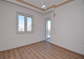 شقة 3+1 في حي ينيغيون-أنطاليا 