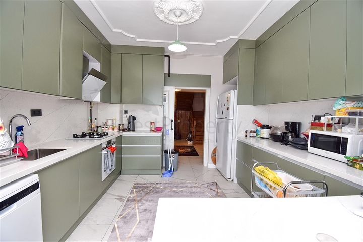 شقة دوبلكس 5 + 1 في كاجلايان - حي أنطاليا 