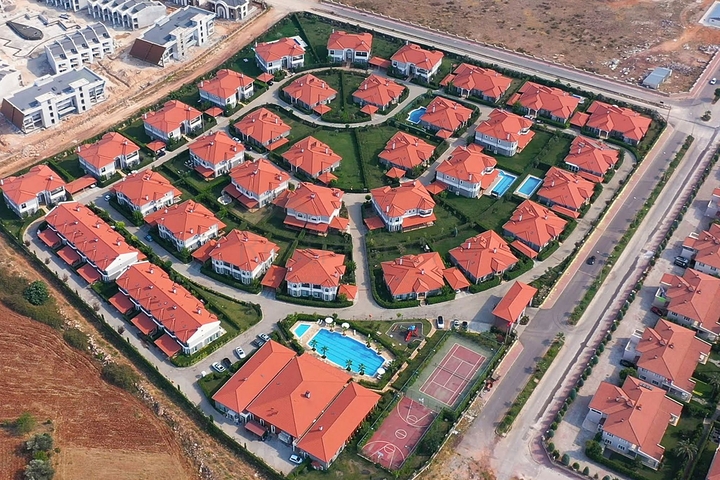 فيلا 4+2 في دوشيمالتي-منطقة أنطاليا 