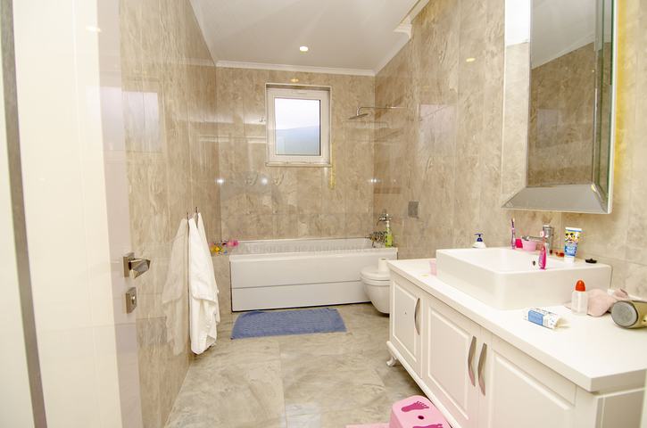 فيلا 4+2 في دوشيمالتي-منطقة أنطاليا 