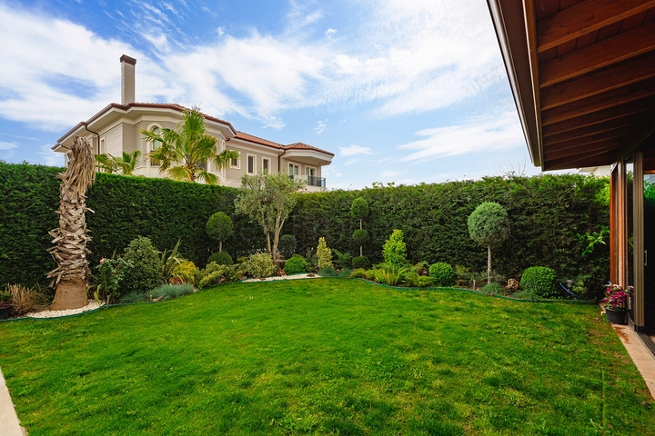 فيلا 4+2 في دوشيمالتي-منطقة أنطاليا 