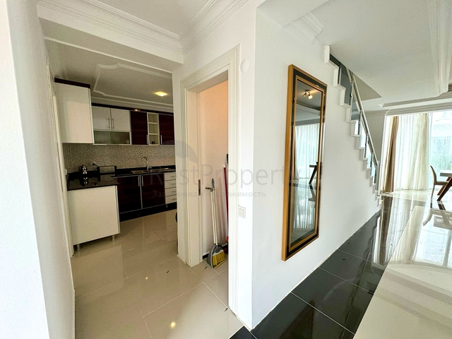 فيلا 4 + 1 في منطقة بيليك أنطاليا