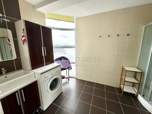 فيلا 4 + 1 في منطقة بيليك أنطاليا