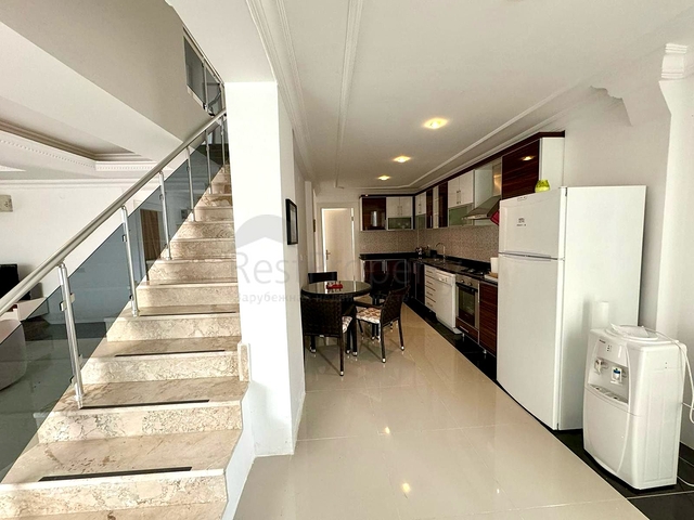 فيلا 4 + 1 في منطقة بيليك أنطاليا