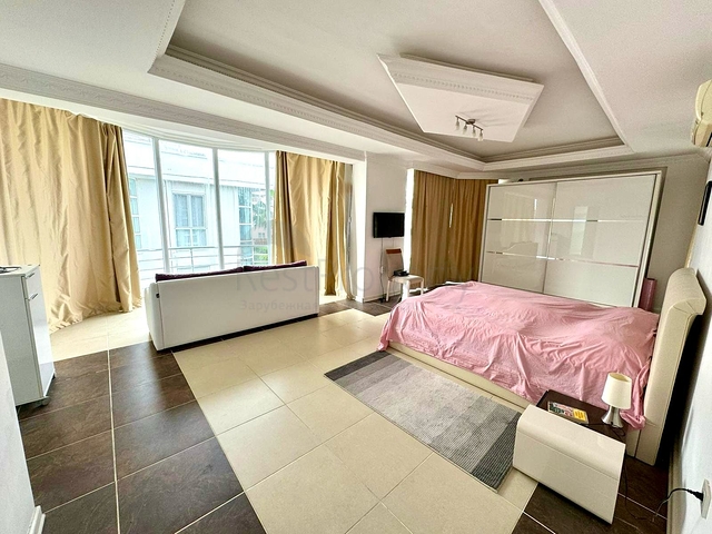 فيلا 4 + 1 في منطقة بيليك أنطاليا