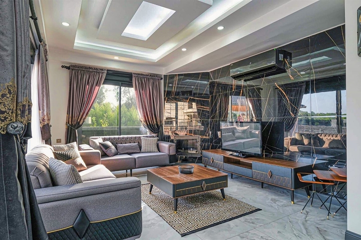 فيلا 4+1 في حي تيكيروفا-أنطاليا