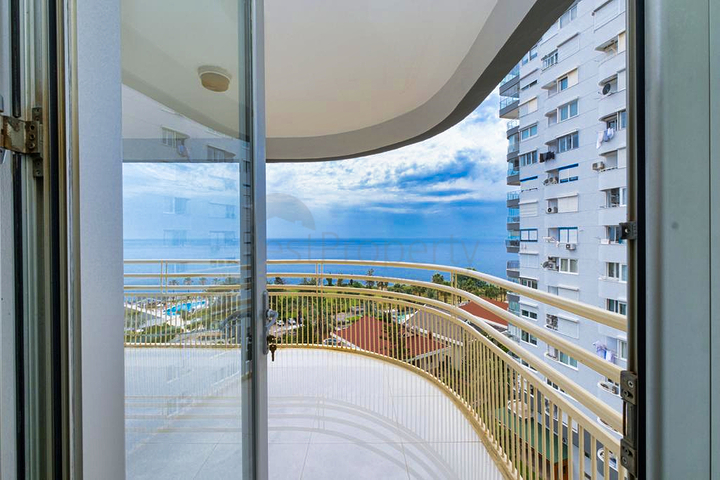 شقة 3+1 في حي شيرينالي-أنطاليا