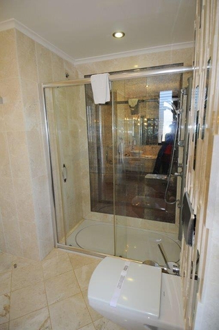 فيلا رائعة في أضخم مجمعات ألانيا Gold city  للبيع