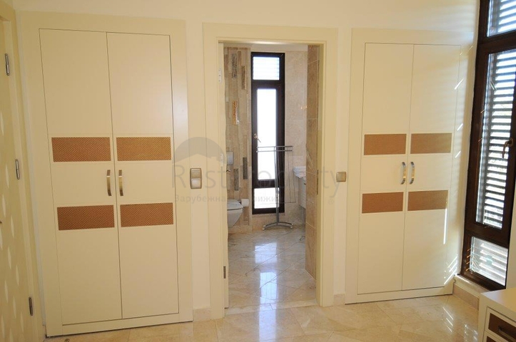 فيلا رائعة في أضخم مجمعات ألانيا Gold city  للبيع