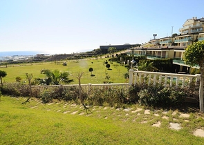 فيلا رائعة في أضخم مجمعات ألانيا Gold city  للبيع