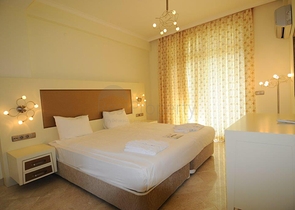 فيلا رائعة في أضخم مجمعات ألانيا Gold city  للبيع