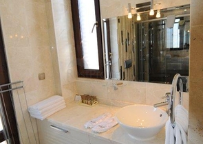 فيلا رائعة في أضخم مجمعات ألانيا Gold city  للبيع