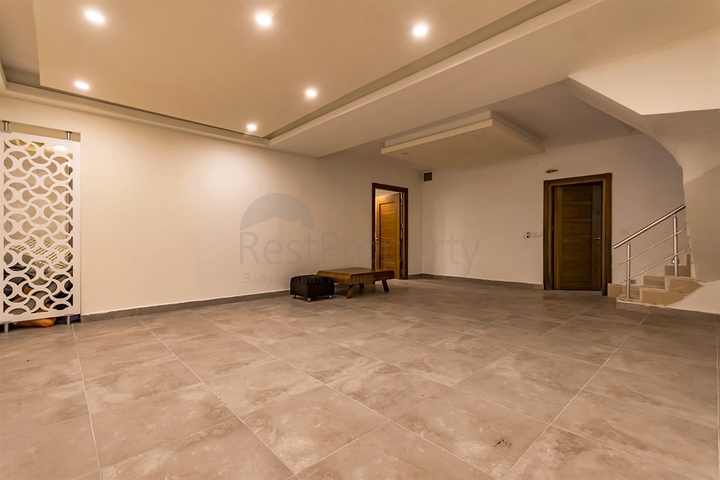 فيلا 5+2 في ساريسو - حي أنطاليا