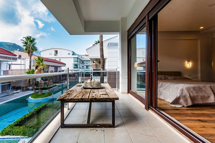 فيلا 5+2 في ساريسو - حي أنطاليا