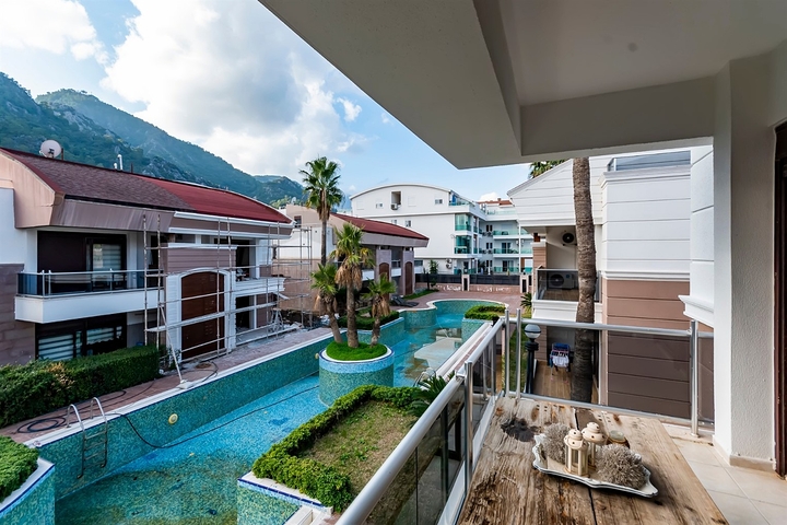 فيلا 5+2 في ساريسو - حي أنطاليا