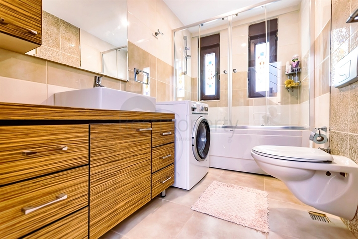 فيلا 5+2 في ساريسو - حي أنطاليا