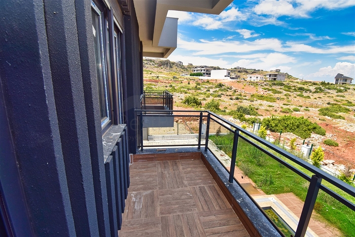 فيلا 3+1 في منطقة كيميراغي السكنية-أنطاليا