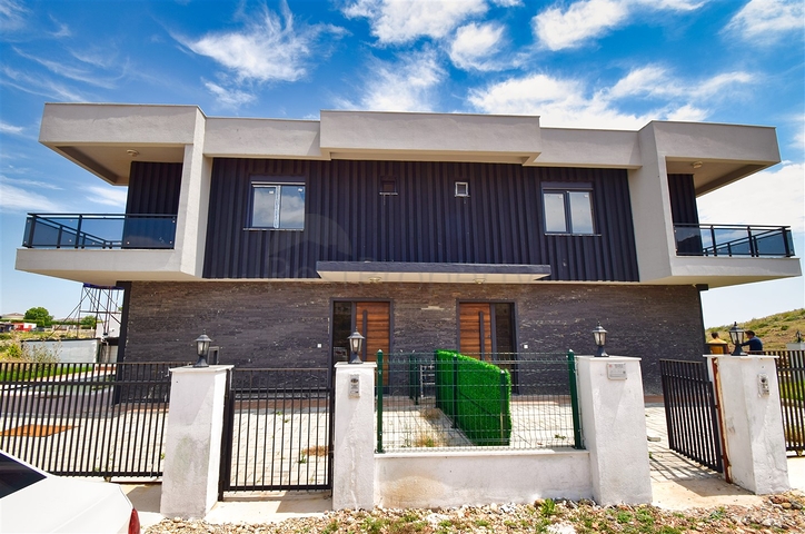 فيلا 3+1 في منطقة كيميراغي السكنية-أنطاليا