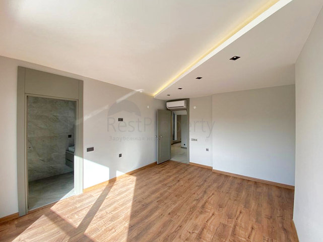 فيلا 5 + 1 في حي ارمينيك انطاليا