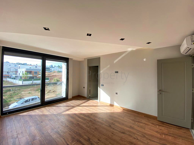 فيلا 5 + 1 في حي ارمينيك انطاليا