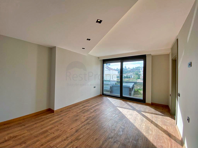 فيلا 5 + 1 في حي ارمينيك انطاليا