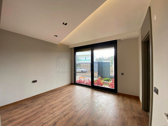 فيلا 5 + 1 في حي ارمينيك انطاليا