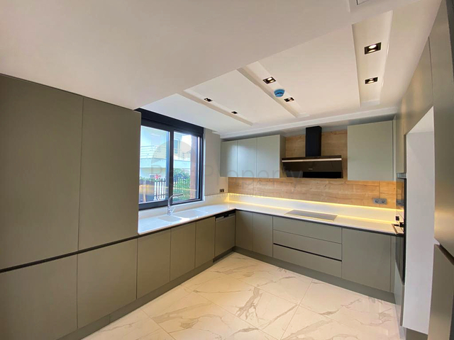 فيلا 5 + 1 في حي ارمينيك انطاليا