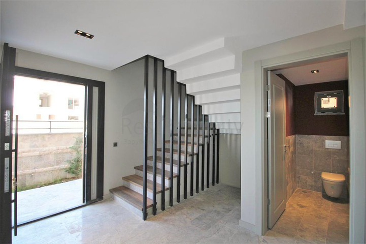 فيلا 6+1 في جوزيلوبا - حي أنطاليا