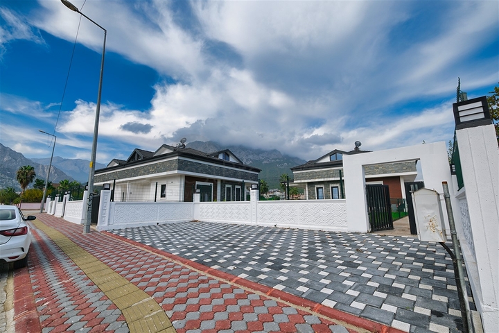 فيلا 3+1 في كيمير-منطقة أنطاليا