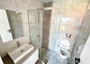 شقة 2 + 1 في حي إرمينيك أنطاليا 