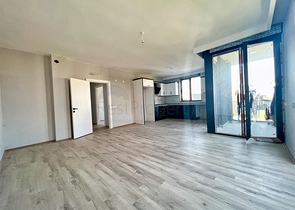 شقة 2 + 1 في حي إرمينيك أنطاليا 