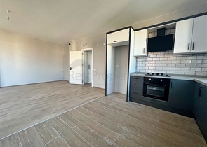 شقة 2 + 1 في حي إرمينيك أنطاليا 