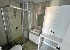 شقة 2 + 1 في حي إرمينيك أنطاليا 