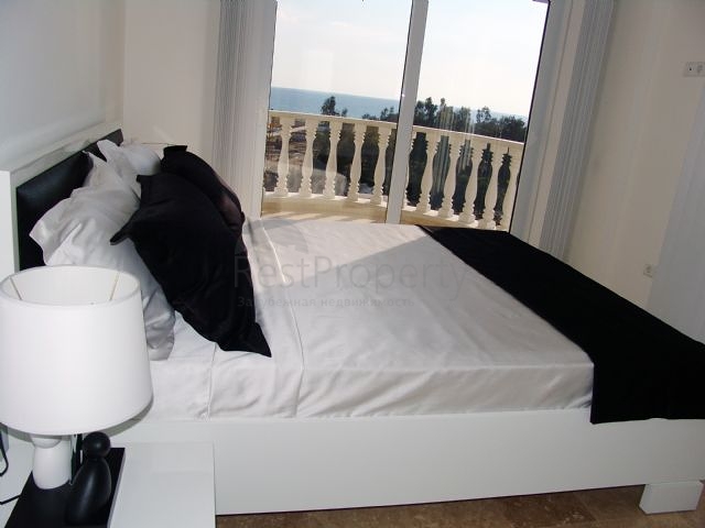 فيلات من الطراز الفاخر ضمن ارقى المجمعات في الانيا 