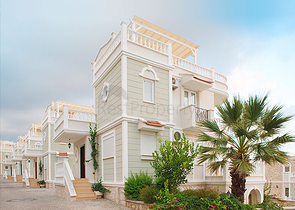 فيلات من الطراز الفاخر ضمن ارقى المجمعات في الانيا 