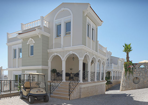 فيلات من الطراز الفاخر ضمن ارقى المجمعات في الانيا 