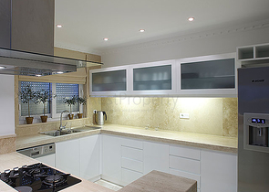 فيلات من الطراز الفاخر ضمن ارقى المجمعات في الانيا 