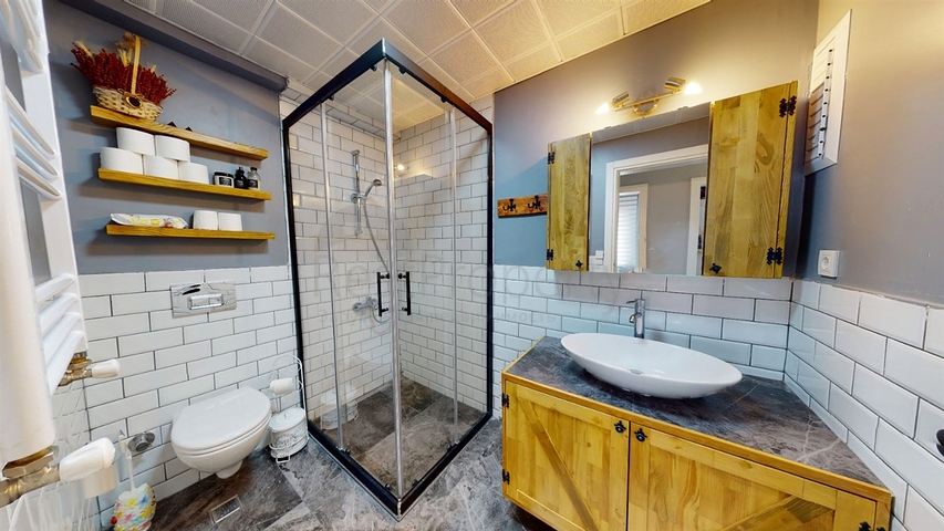 شقة دوبلكس 6 + 1 في حي أوندزالي - أنطاليا 