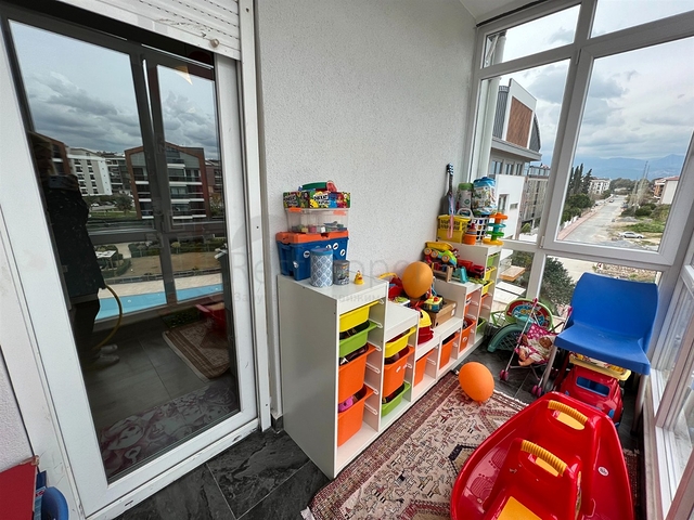 شقة دوبلكس 6 + 1 في حي أوندزالي - أنطاليا 