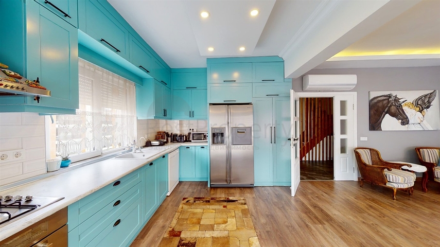 شقة دوبلكس 6 + 1 في حي أوندزالي - أنطاليا 