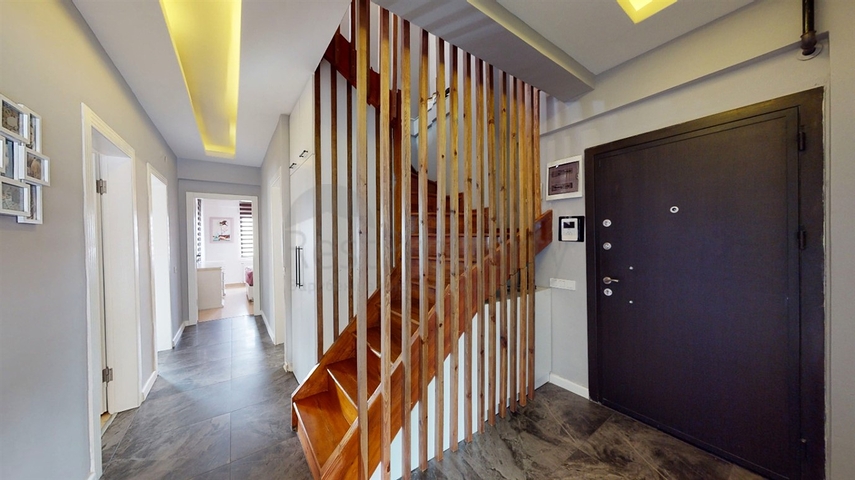 شقة دوبلكس 6 + 1 في حي أوندزالي - أنطاليا 