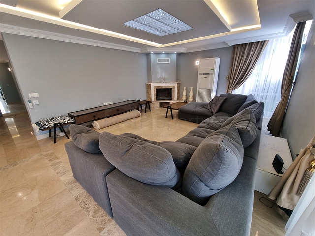 فيلا 4+1 في قادري-حي أنطاليا 