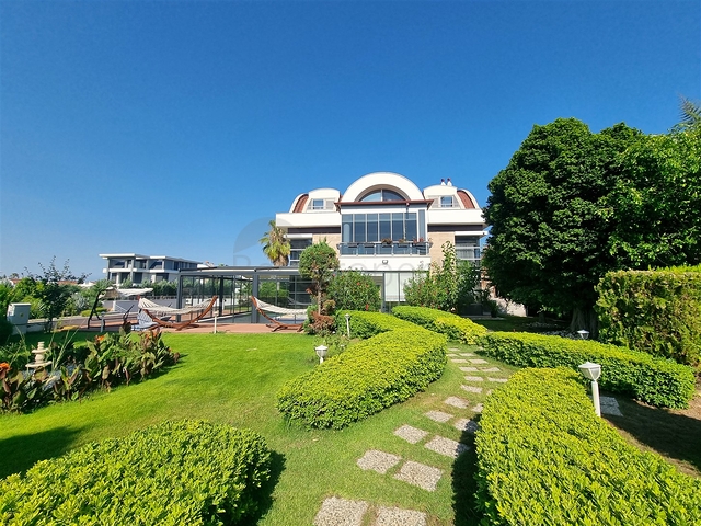 فيلا 4+1 في قادري-حي أنطاليا 