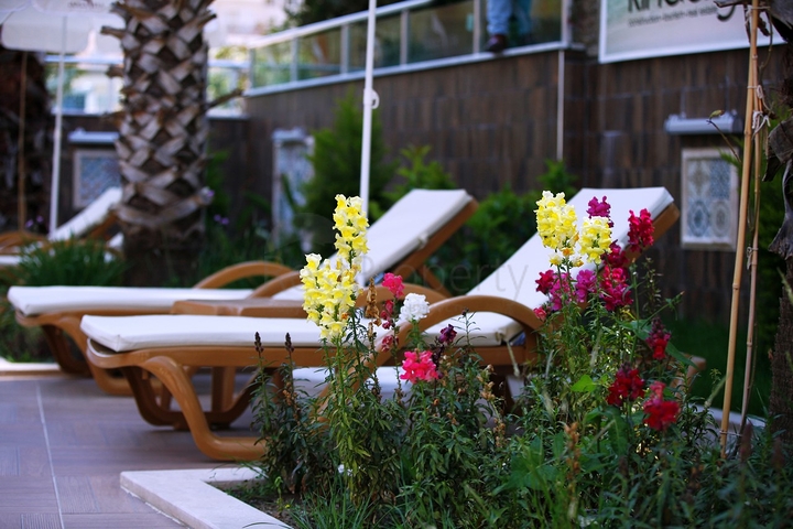 شقق فاخرة من قبل شركة البناء في منطقة محمودلار – ألانيا