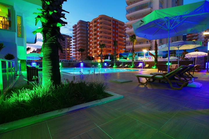 شقق فاخرة من قبل شركة البناء في منطقة محمودلار – ألانيا