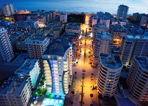 شقق فاخرة من قبل شركة البناء في منطقة محمودلار – ألانيا