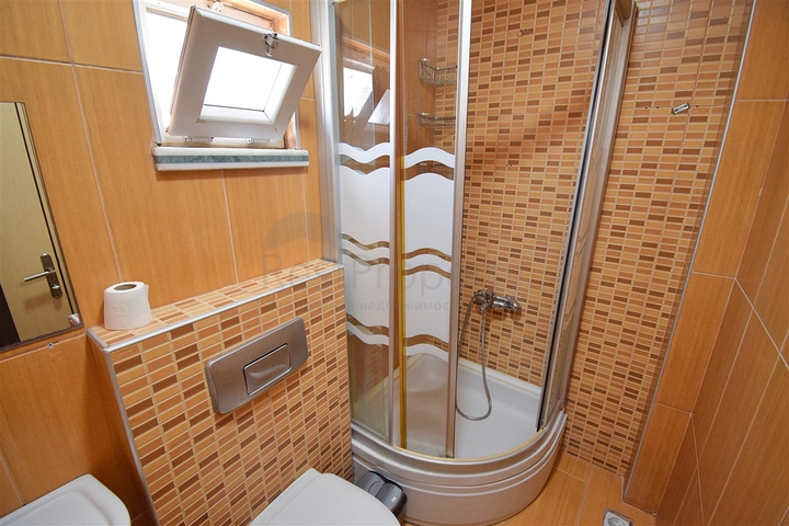 شقة دوبلكس 6 + 2 في وسط مدينة أنطاليا 