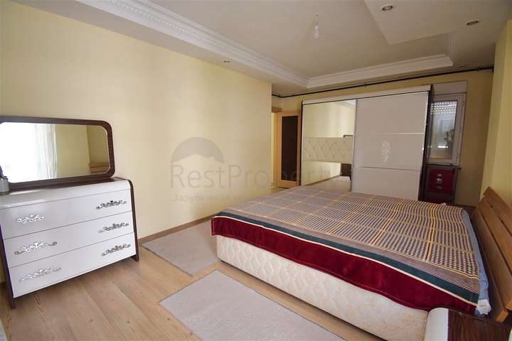 شقة دوبلكس 6 + 2 في وسط مدينة أنطاليا 